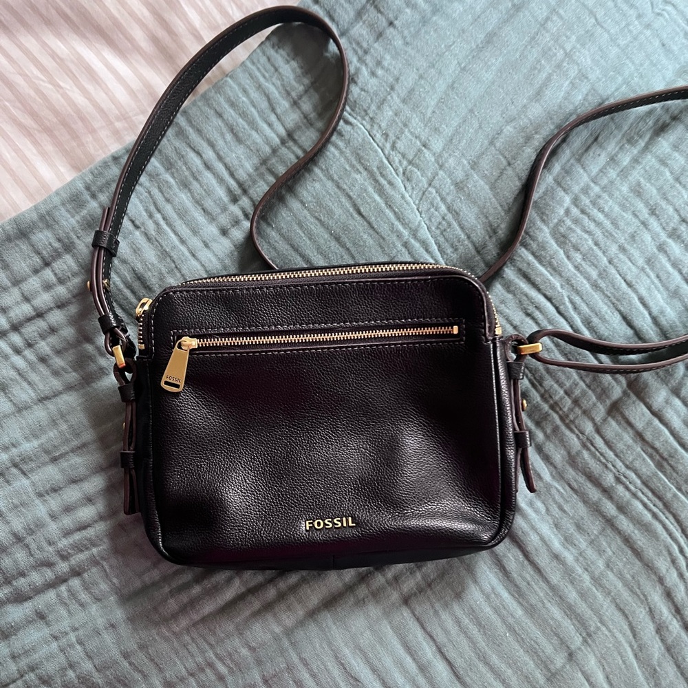 Fossil purse